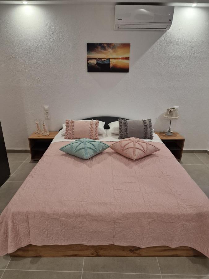 Το Στενάκι Apartamento Skiathos Town Exterior foto