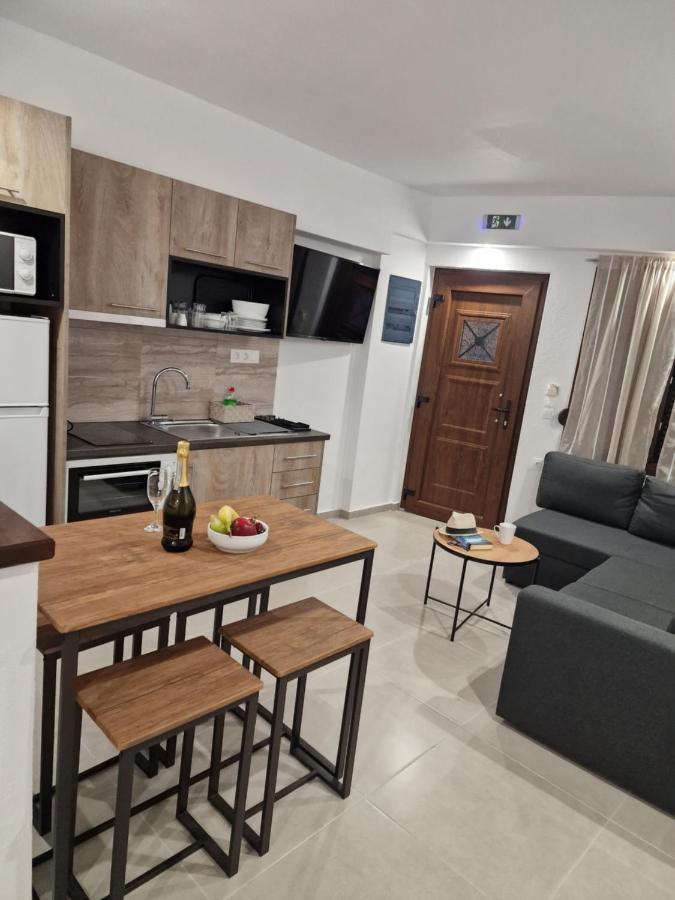 Το Στενάκι Apartamento Skiathos Town Exterior foto