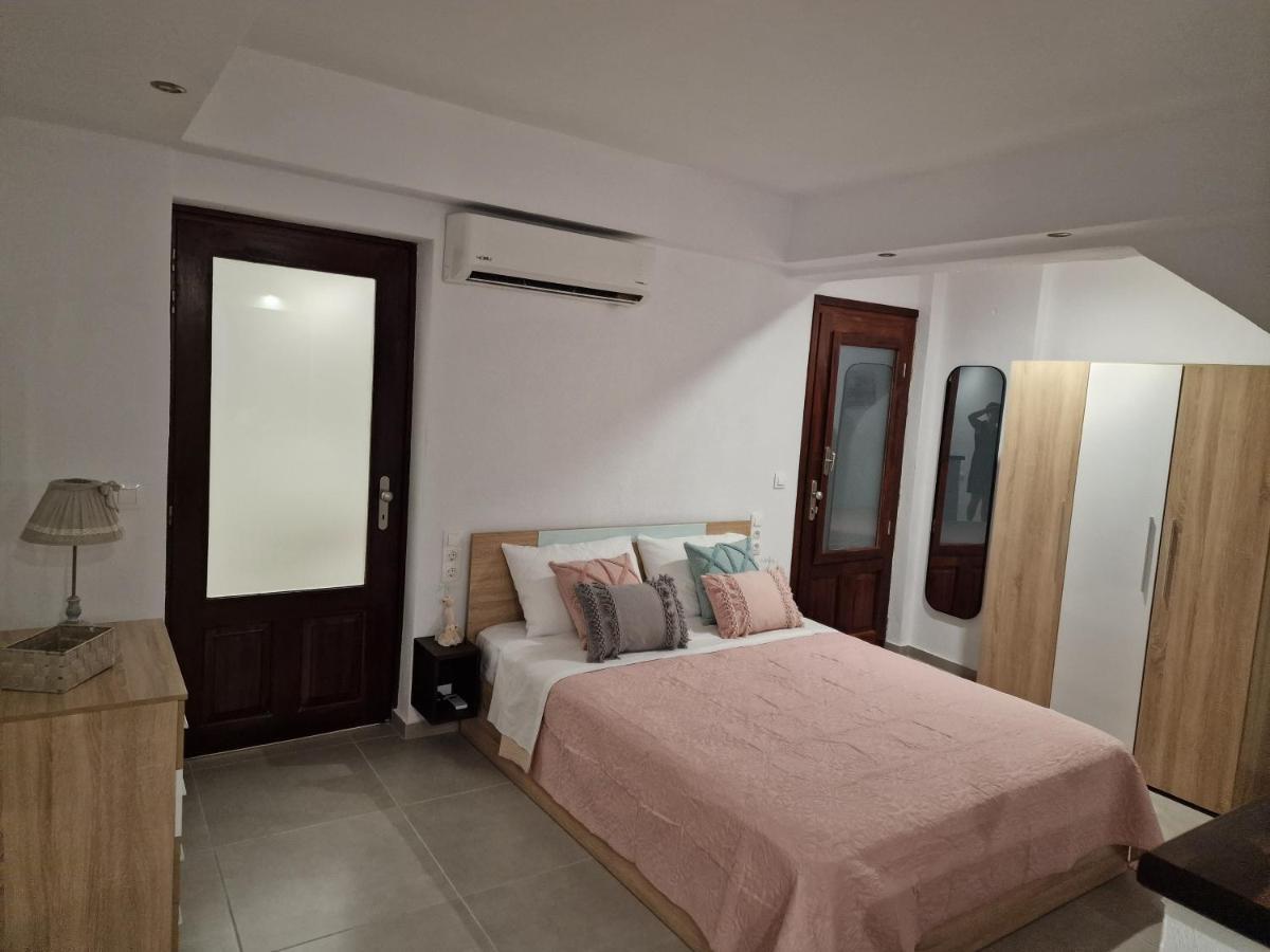 Το Στενάκι Apartamento Skiathos Town Exterior foto