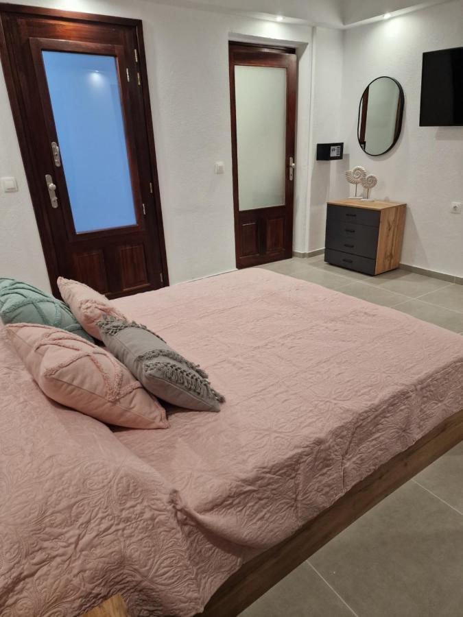 Το Στενάκι Apartamento Skiathos Town Exterior foto